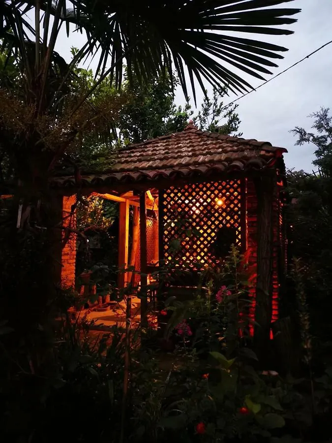 Guest House Temuri Batumi 0*,